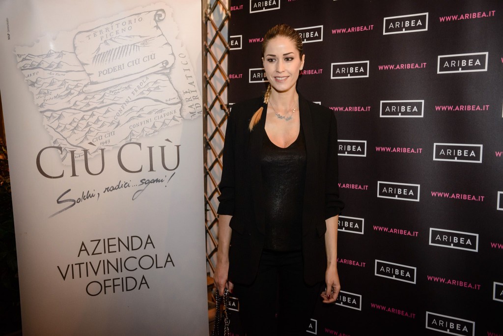 Wine and Fashion: italian showgirl Elena Santarelli meets Ciù Ciù